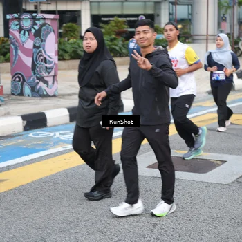 Runner Photo 4504114