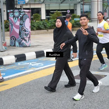 Runner Photo 4504116