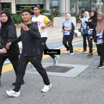Runner Photo 4504152