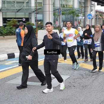 Runner Photo 4504158