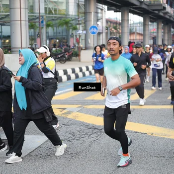 Runner Photo 4504191