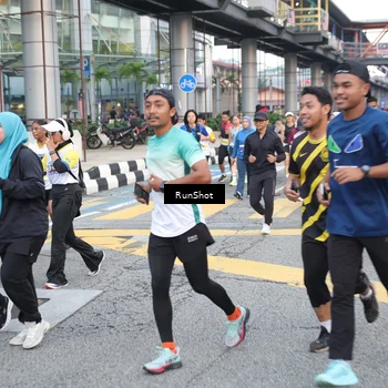 Runner Photo 4504208