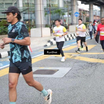 Runner Photo 4504253
