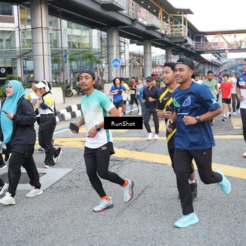 Runner Photo 4504272