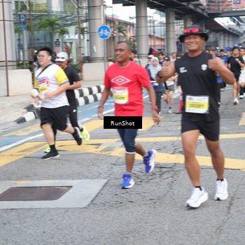 Runner Photo 4504276