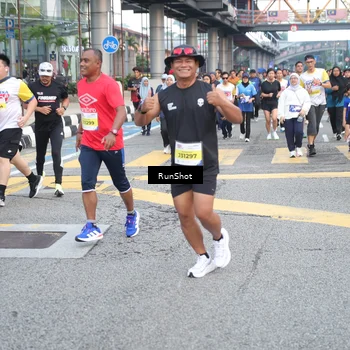 Runner Photo 4504311