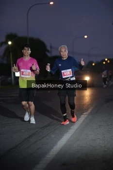 Runner Photo 4504329