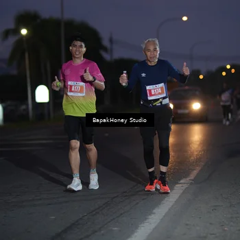 Runner Photo 4504335
