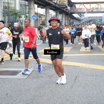 Runner Photo 4504356