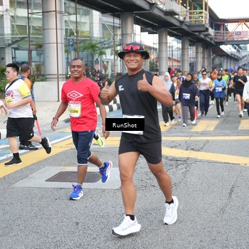 Runner Photo 4504368