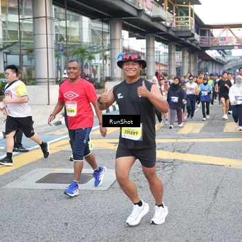 Runner Photo 4504419