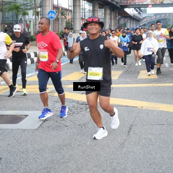 Runner Photo 4504420