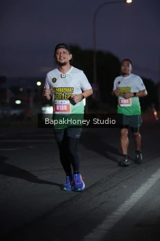 Runner Photo 4504428