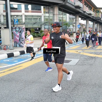 Runner Photo 4504436