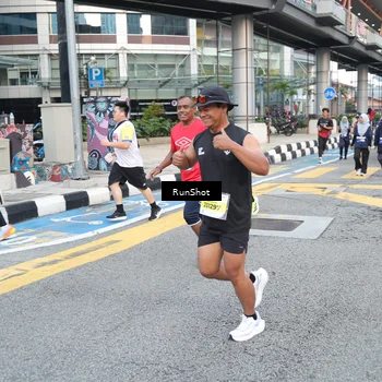 Runner Photo 4504476
