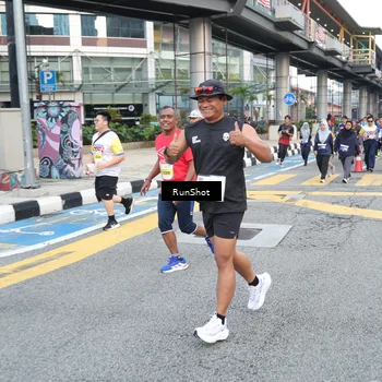 Runner Photo 4504486