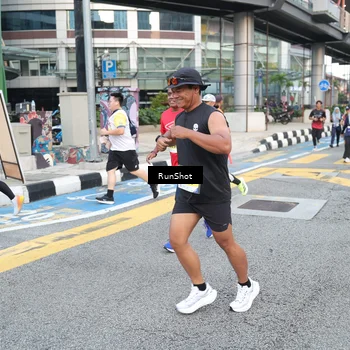 Runner Photo 4504492