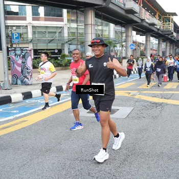Runner Photo 4504553