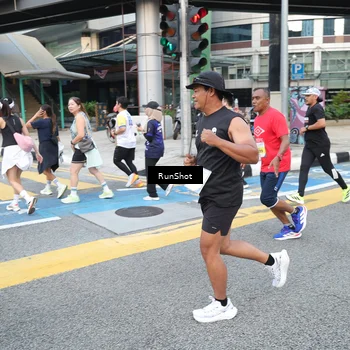 Runner Photo 4504560