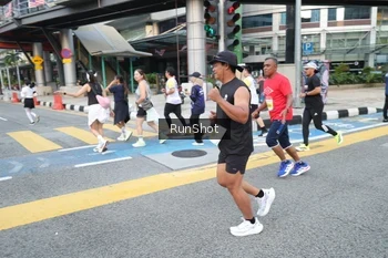 Runner Photo 4504600