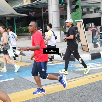 Runner Photo 4504670