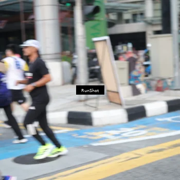 Runner Photo 4504672