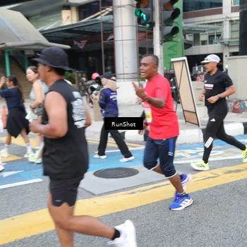 Runner Photo 4504680
