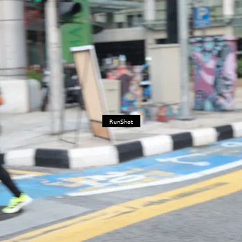 Runner Photo 4504681