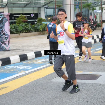 Runner Photo 4504751