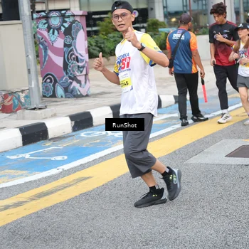 Runner Photo 4504803