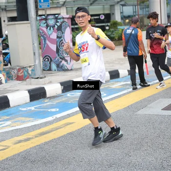 Runner Photo 4504887