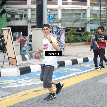 Runner Photo 4504900