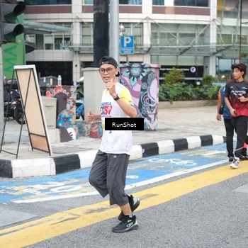 Runner Photo 4504901