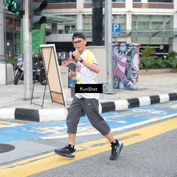 Runner Photo 4504905