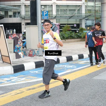 Runner Photo 4504910