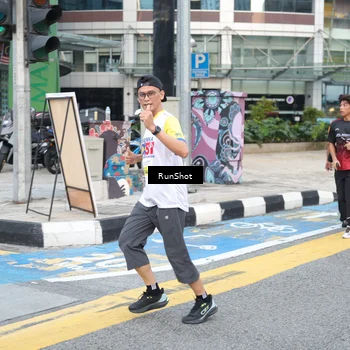 Runner Photo 4504917