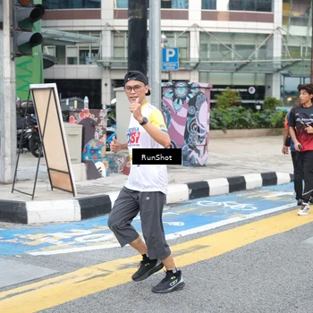 Runner Photo 4504918