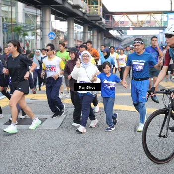 Runner Photo 4505093