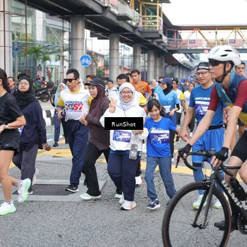 Runner Photo 4505100