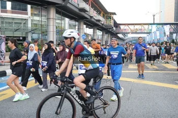 Runner Photo 4505135