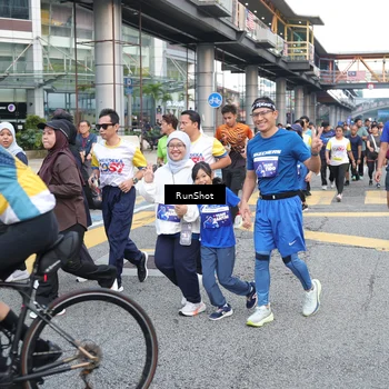 Runner Photo 4505159