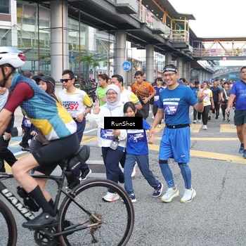 Runner Photo 4505165
