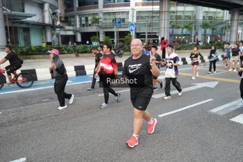 Runner Photo 4505343