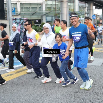 Runner Photo 4505379