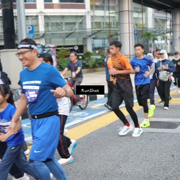Runner Photo 4505452