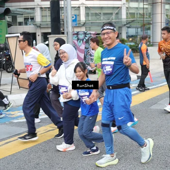 Runner Photo 4505476
