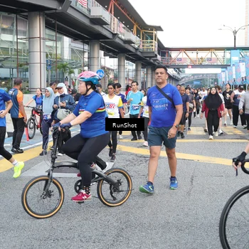 Runner Photo 4505478