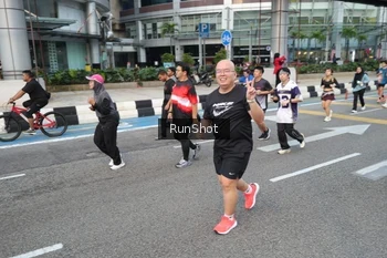 Runner Photo 4505488