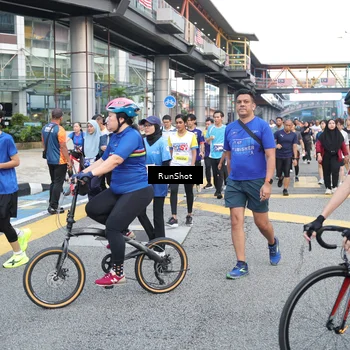 Runner Photo 4505514