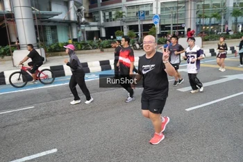 Runner Photo 4505542